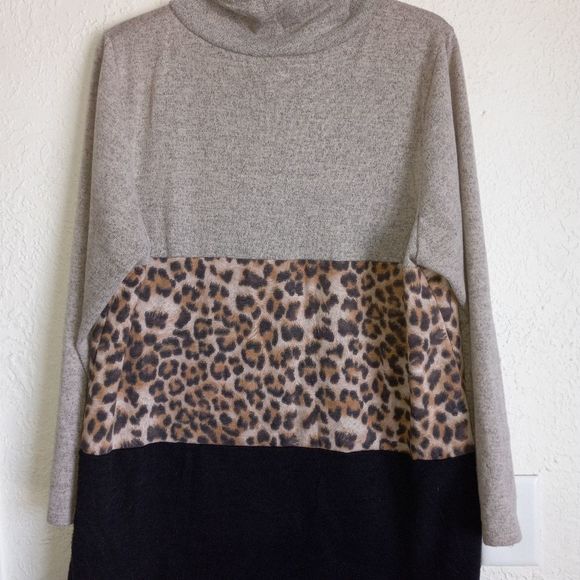Now N Forever Plus Size Leopard Print Blouse/Sweater - Picture 5 of 7